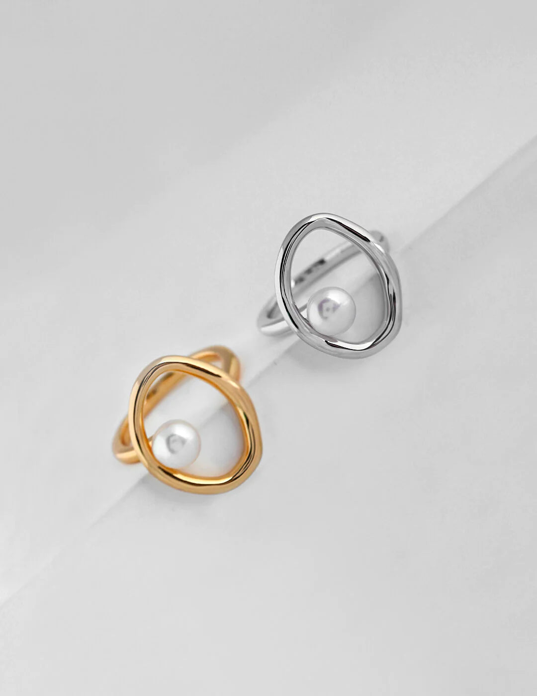 Anello geometrico a cerchio aperto