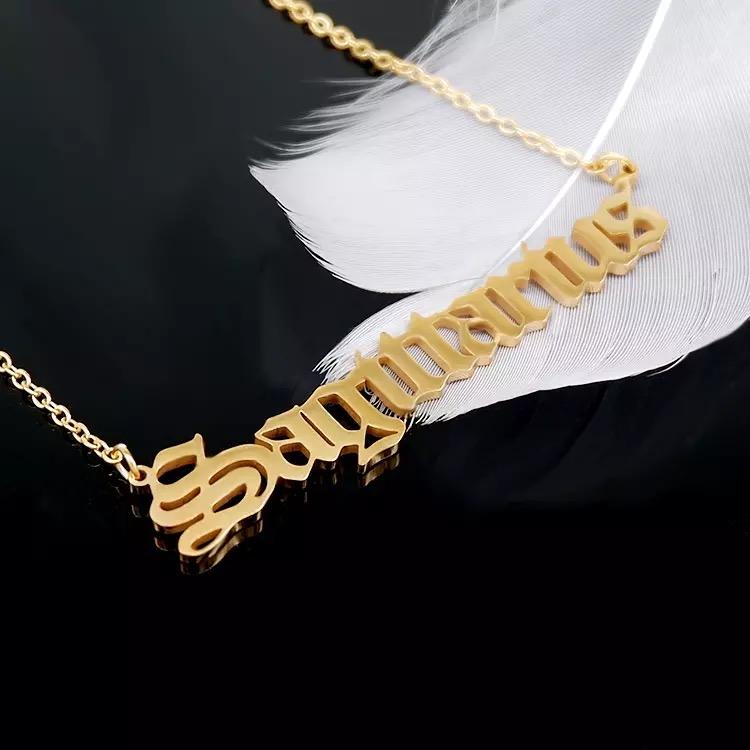collana con segno zodiacale