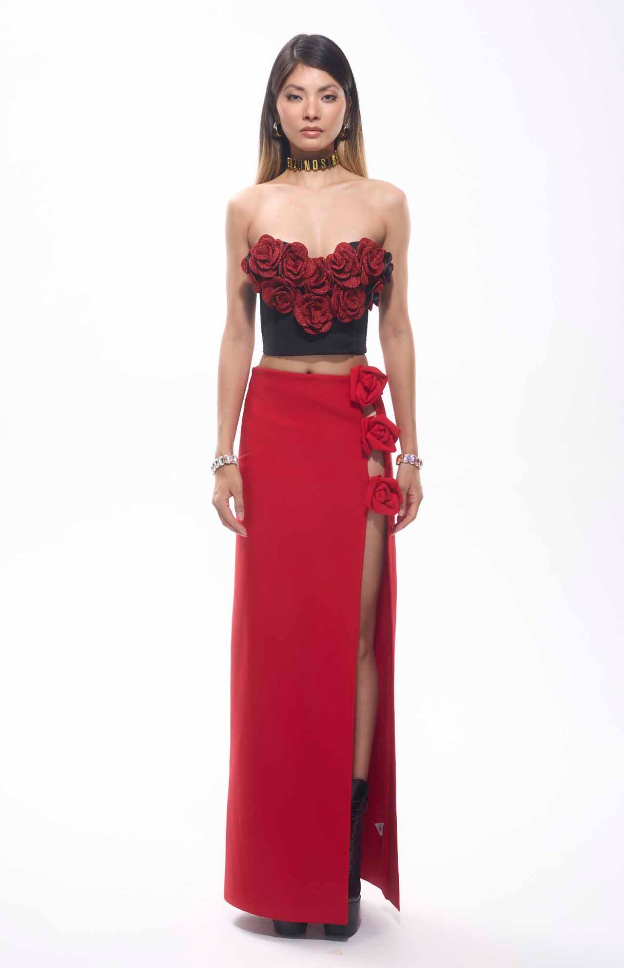 Mini top con corsetto con toppa di fiori rosa